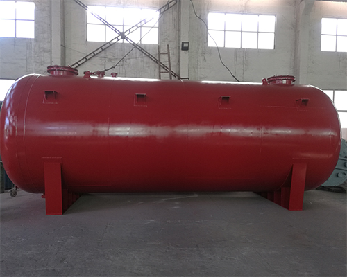 32m³钢衬塑氨水罐